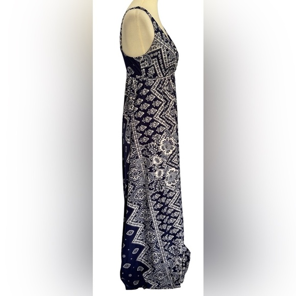 Soma Navy Elegant Navy and White Patterned Sleeveless V Neck Maxi Dress Size XS - Picture 3 of 9